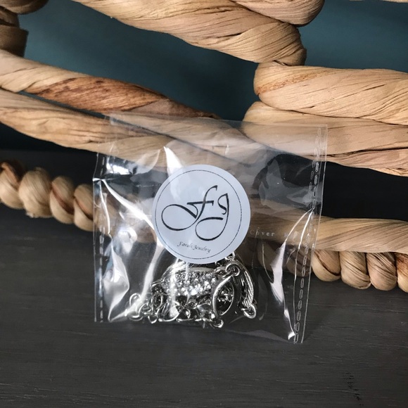 Austrian Crystal Bracelet - Picture 4 of 4